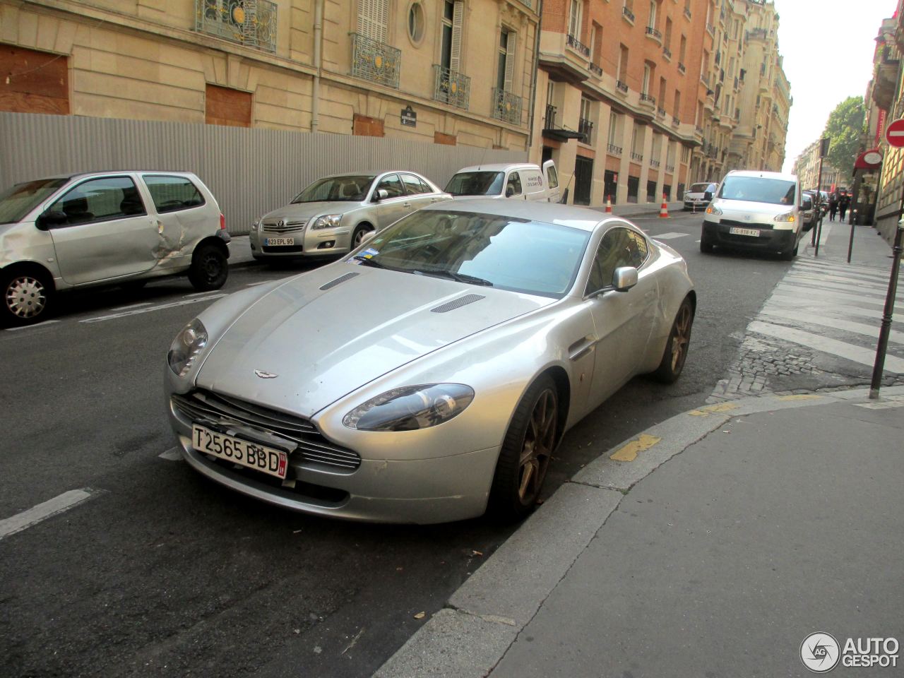 Aston Martin V8 Vantage