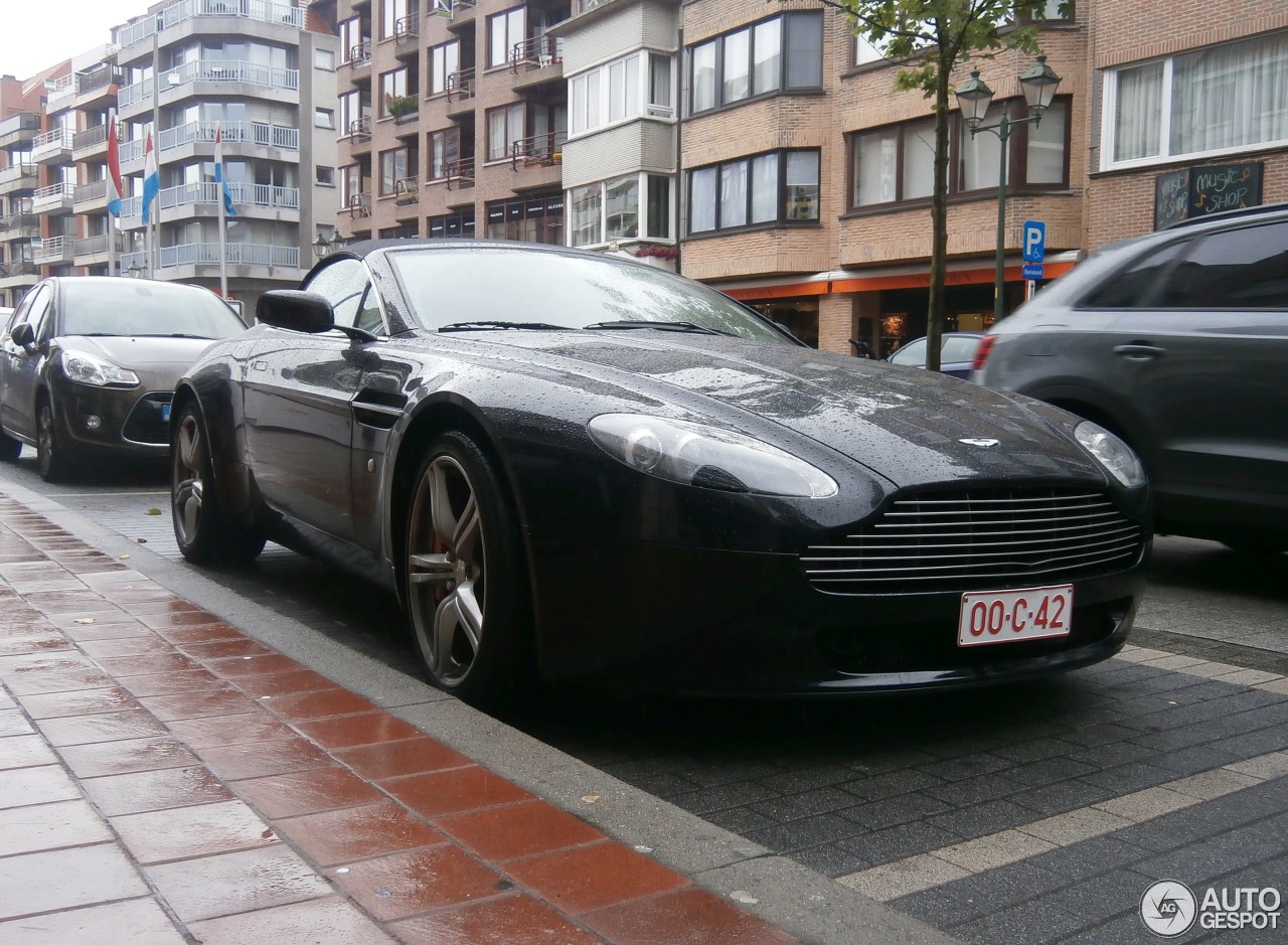 Aston Martin V8 Vantage Roadster