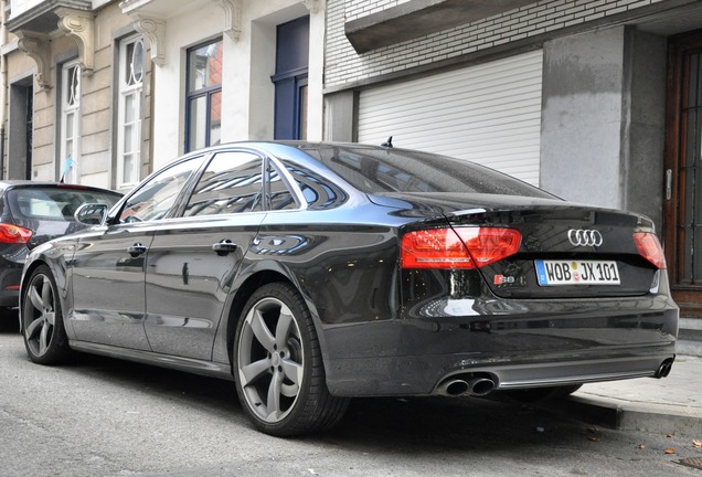 Audi S8 D4