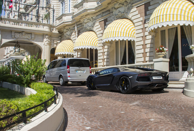 Lamborghini Aventador LP700-4