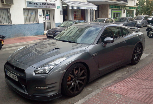 Nissan GT-R 2011