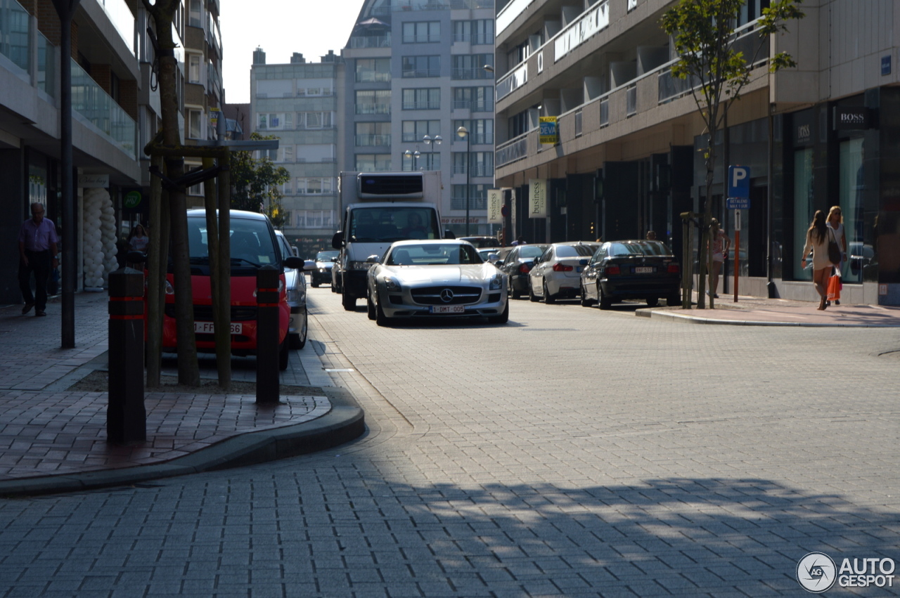 Mercedes-Benz SLS AMG