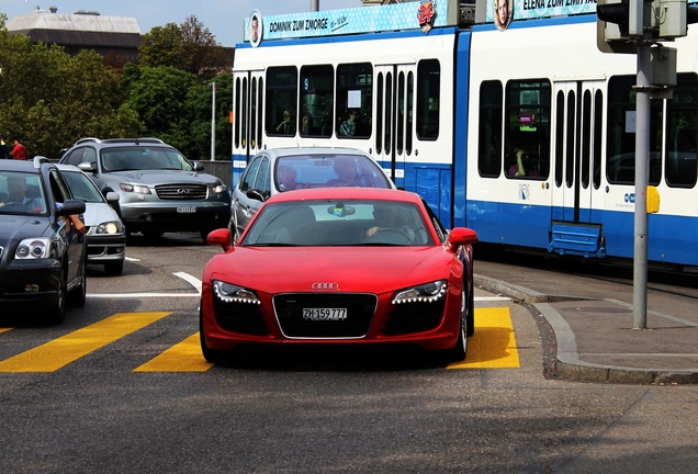 Audi R8