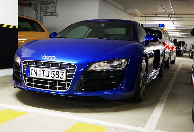 Audi R8 V10