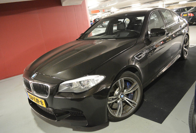 BMW M5 F10 2011