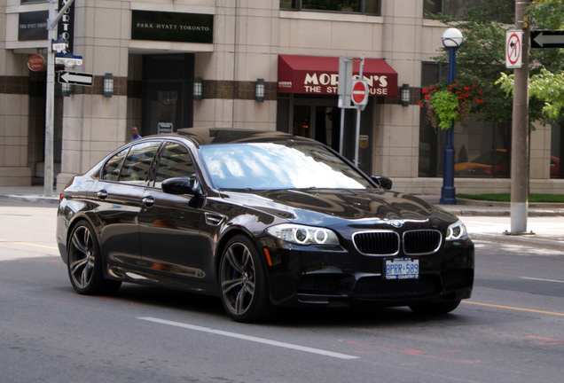 BMW M5 F10 2011