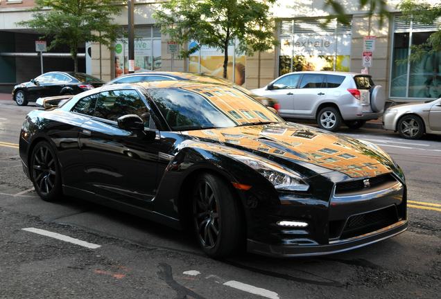 Nissan GT-R 2012