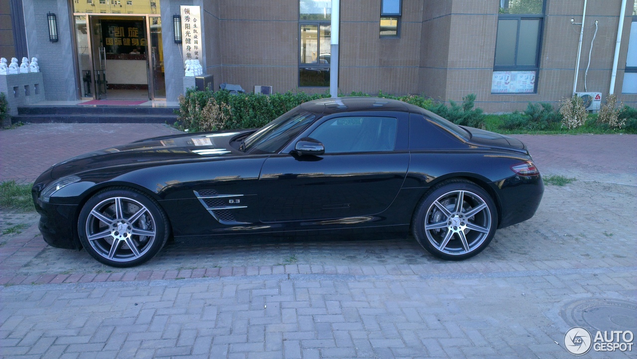 Mercedes-Benz SLS AMG