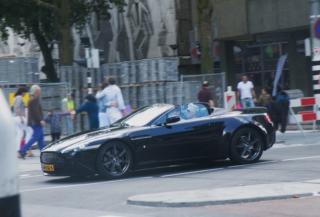 Aston Martin V8 Vantage Roadster