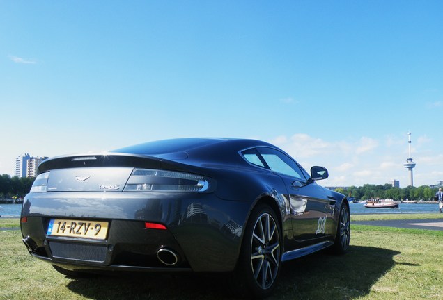 Aston Martin V8 Vantage S