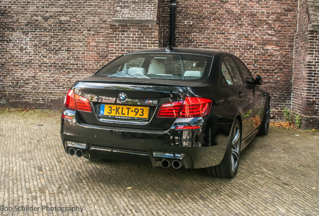 BMW M5 F10 2011