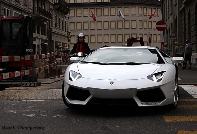 Lamborghini Aventador LP700-4