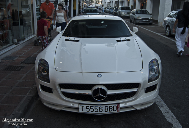 Mercedes-Benz SLS AMG