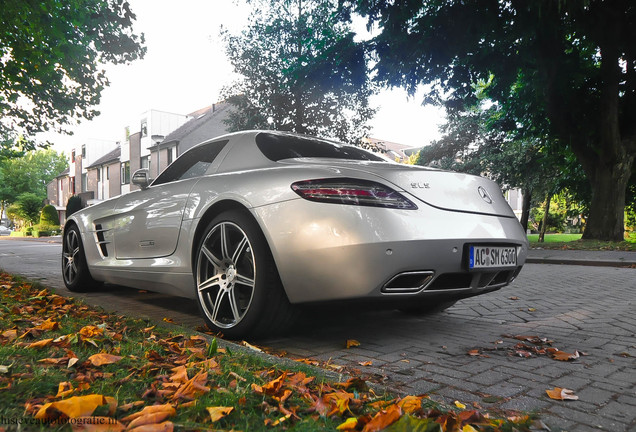 Mercedes-Benz SLS AMG