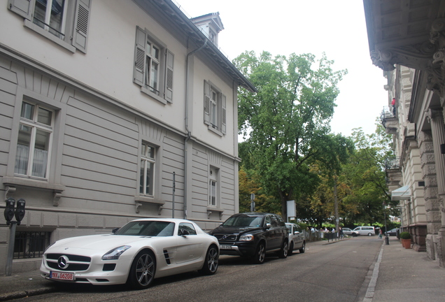 Mercedes-Benz SLS AMG