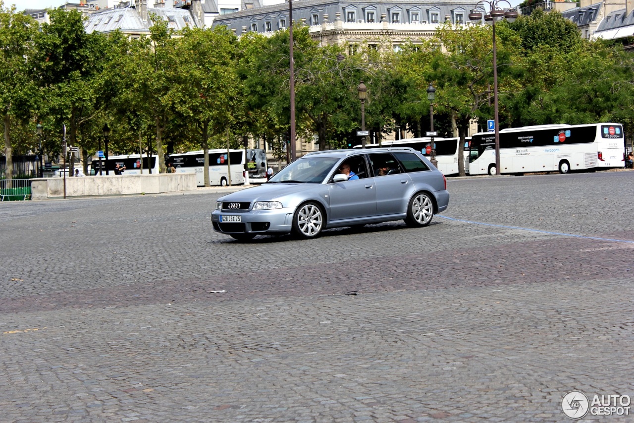 Audi RS4 Avant B5