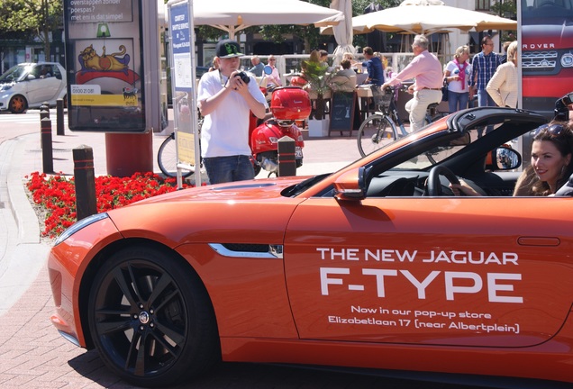 Jaguar F-TYPE S V8 Convertible