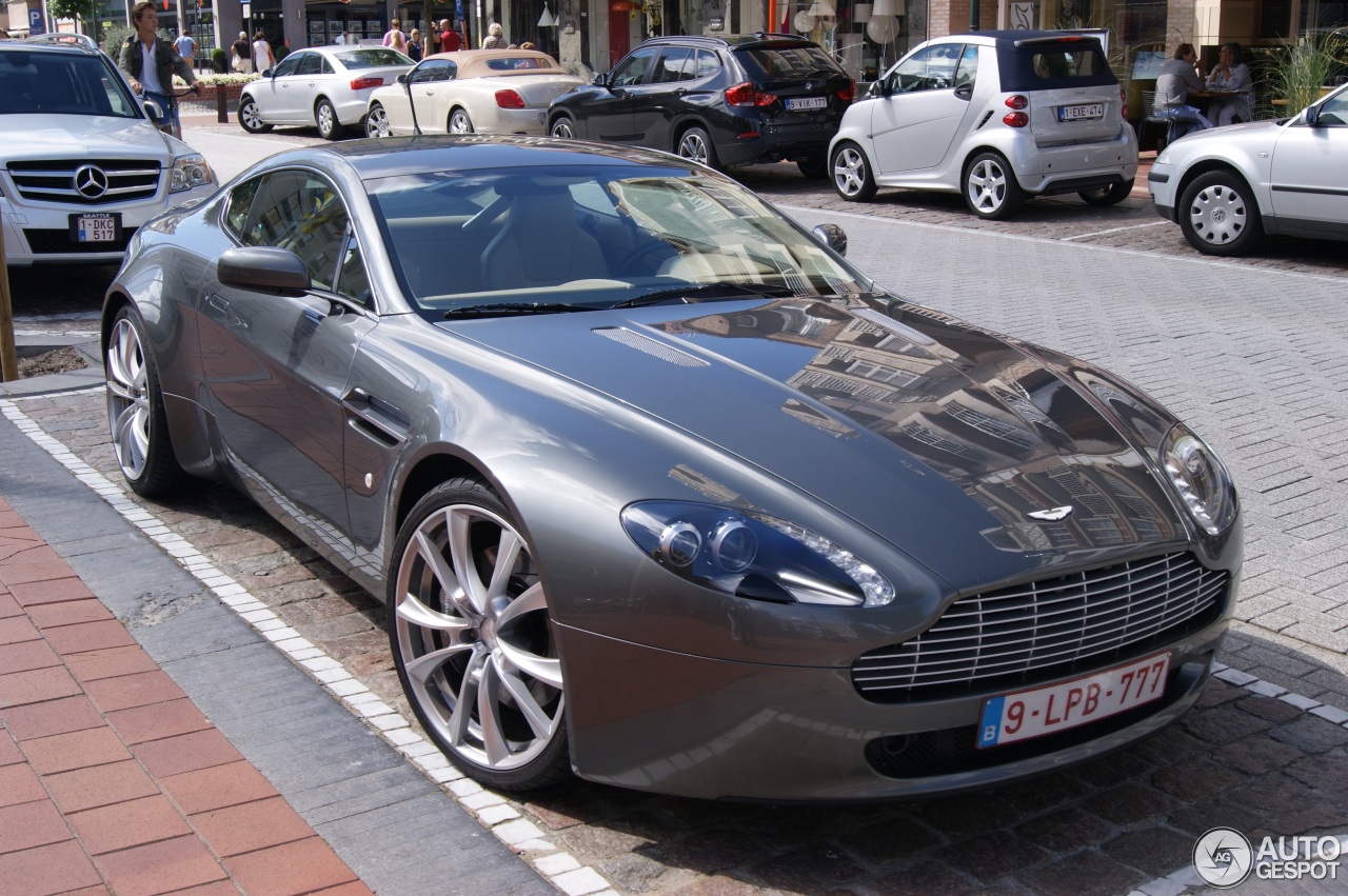 Aston Martin V8 Vantage