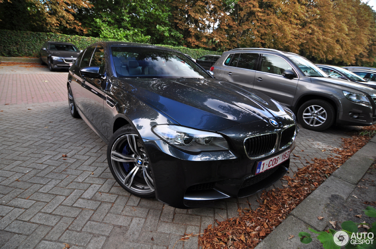 BMW M5 F10 2011