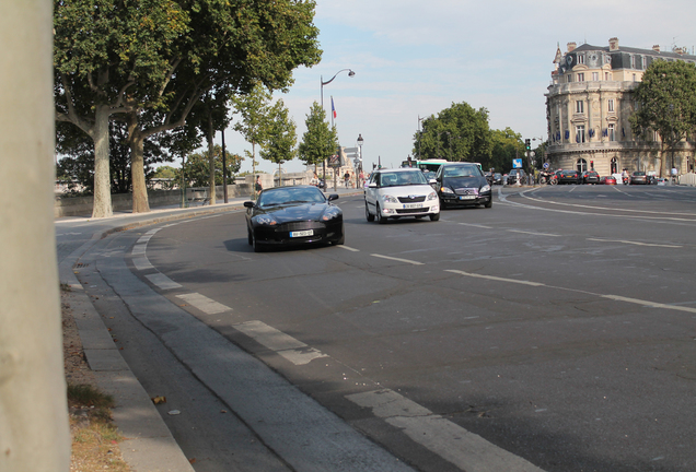 Aston Martin DB9