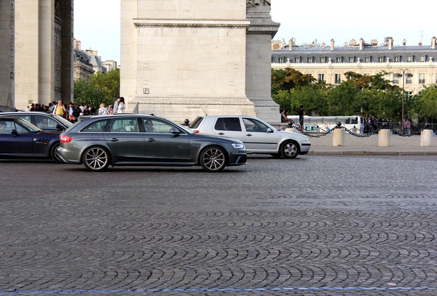 Audi RS4 Avant B8