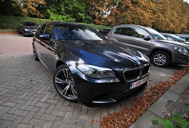 BMW M5 F10 2011