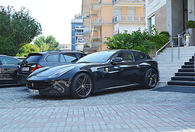 Ferrari FF