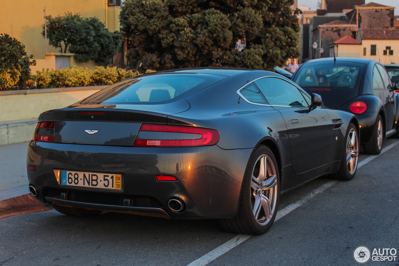 Aston Martin V8 Vantage