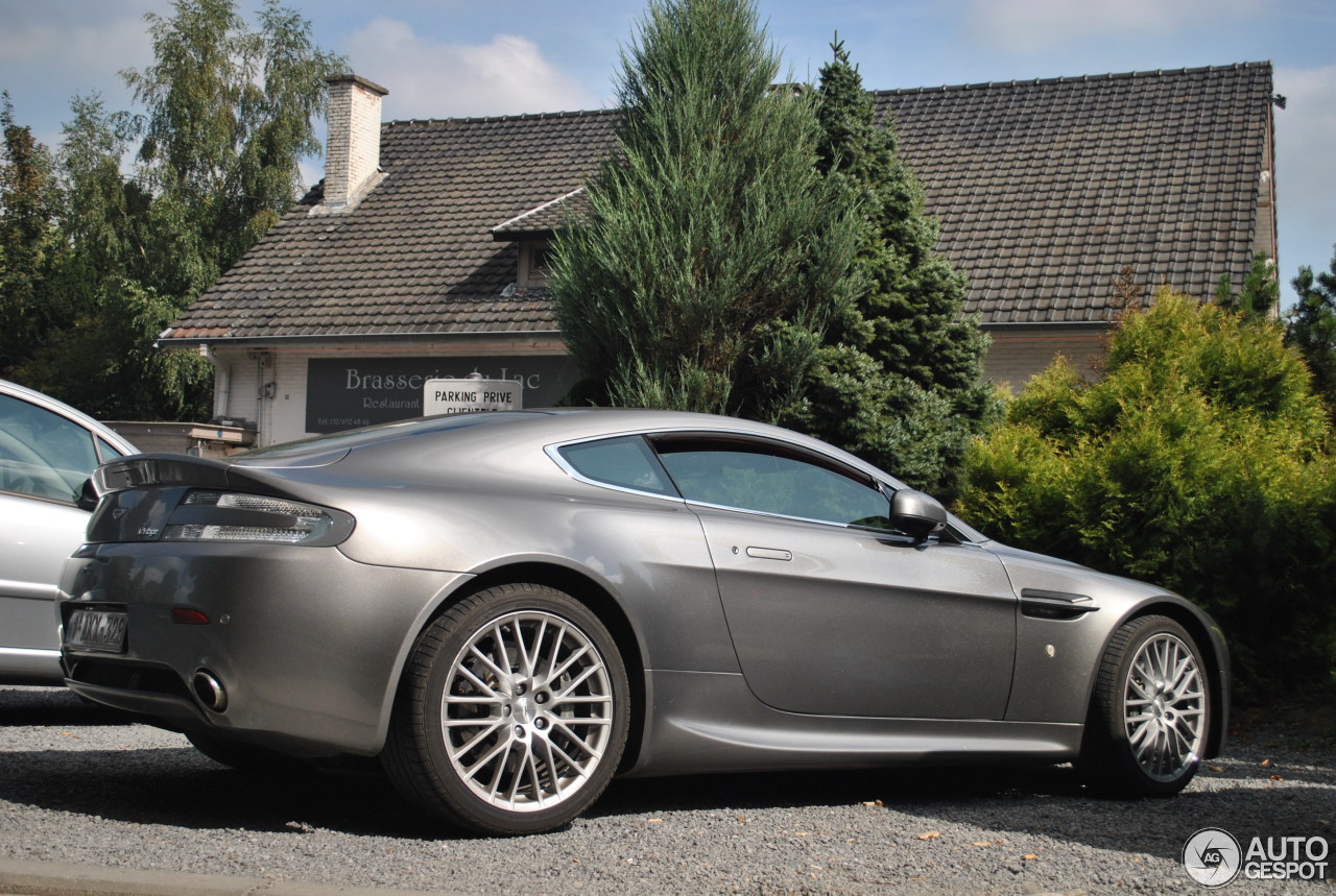 Aston Martin V8 Vantage