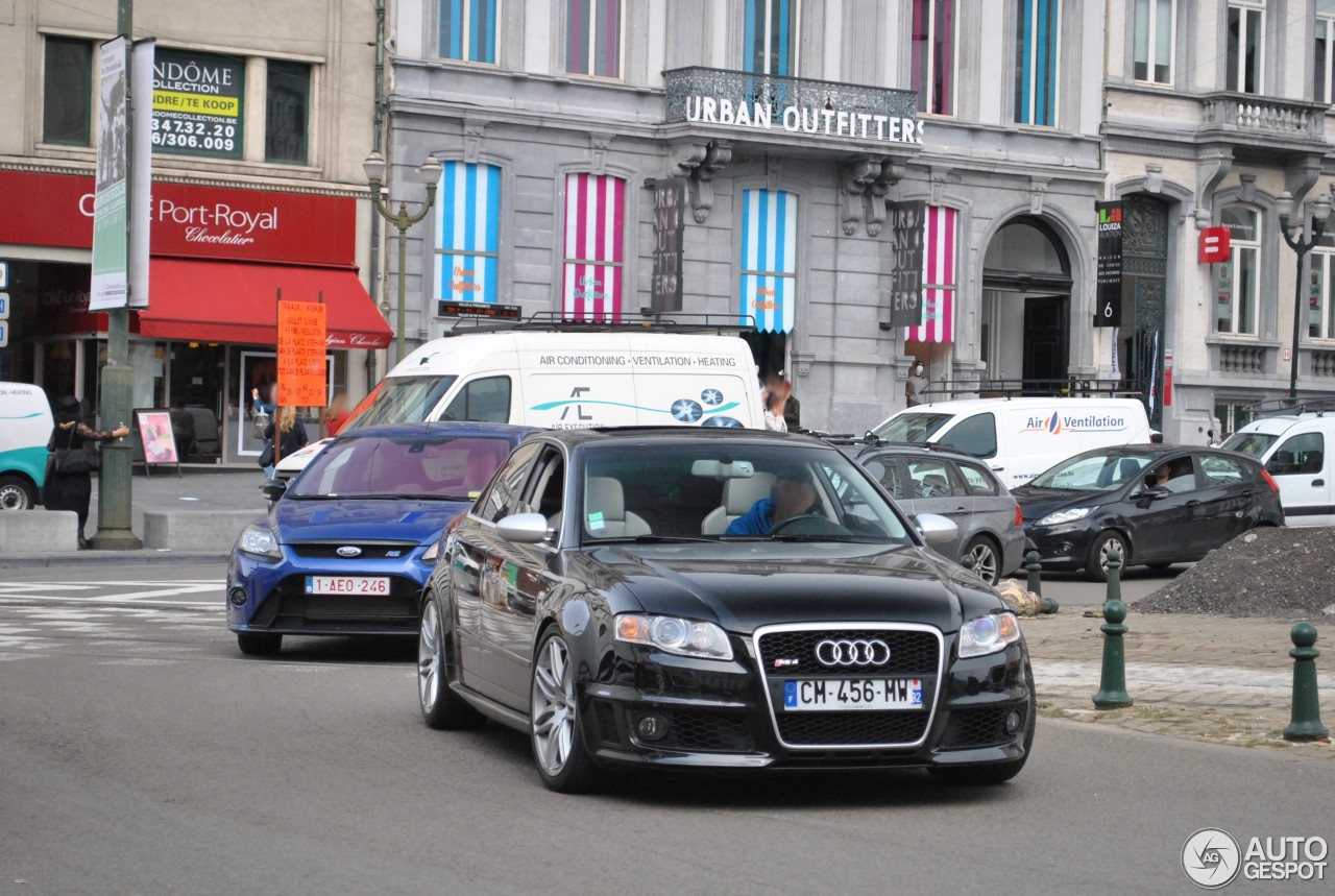 Audi RS4 Sedan