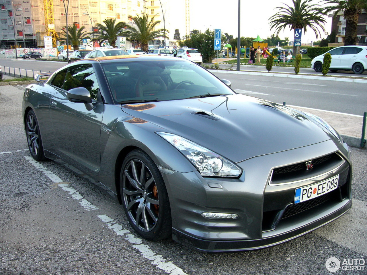 Nissan GT-R 2011