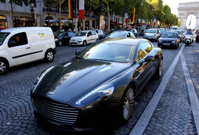 Aston Martin Rapide S