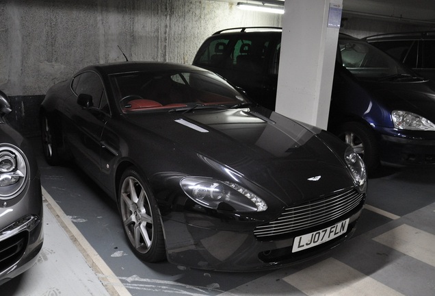 Aston Martin V8 Vantage