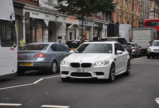 BMW M5 F10 2011