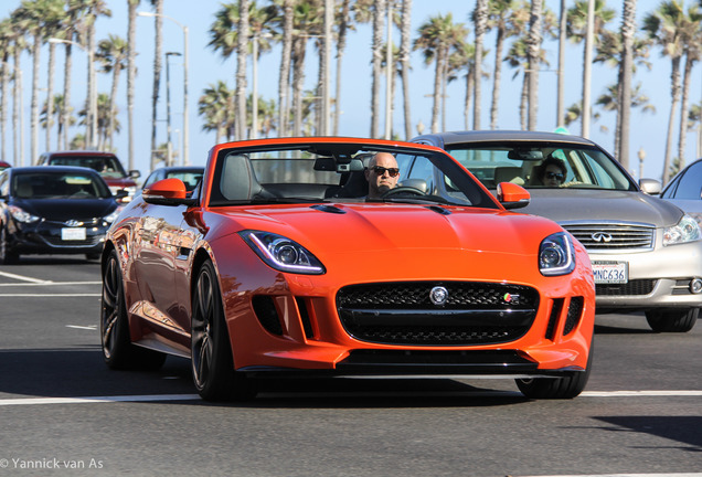 Jaguar F-TYPE S V8 Convertible