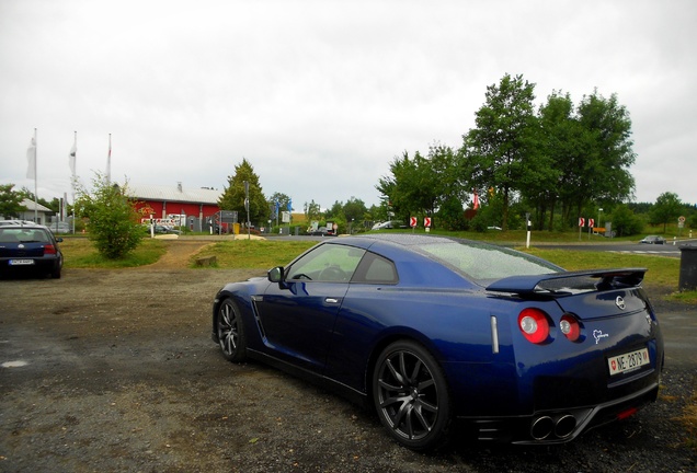 Nissan GT-R 2011