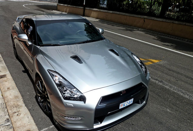 Nissan GT-R 2011