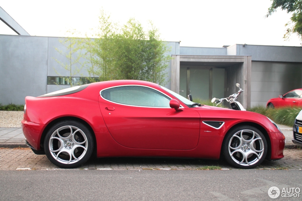 Alfa Romeo 8C Competizione