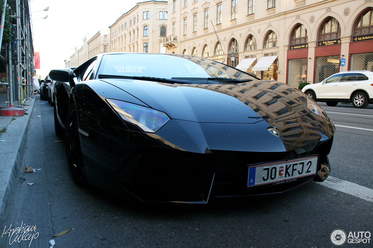 Lamborghini Aventador LP700-4