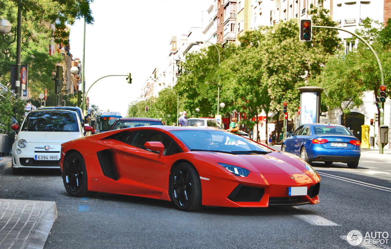 Lamborghini Aventador LP700-4