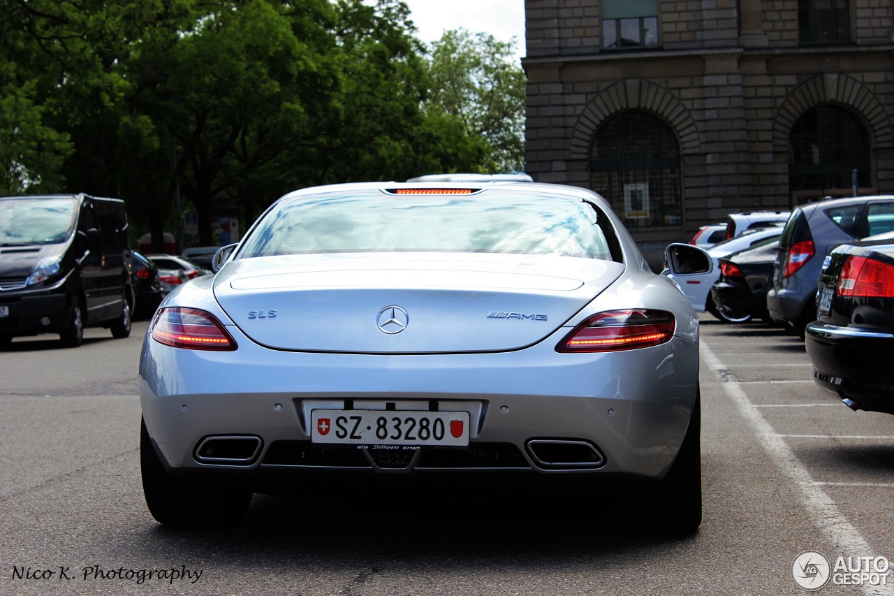 Mercedes-Benz SLS AMG