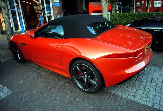 Jaguar F-TYPE S Convertible