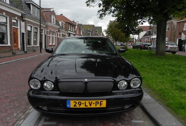 Jaguar XJR