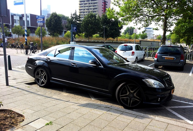 Mercedes-Benz S 63 AMG W221