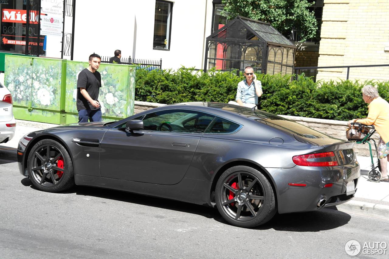 Aston Martin V8 Vantage