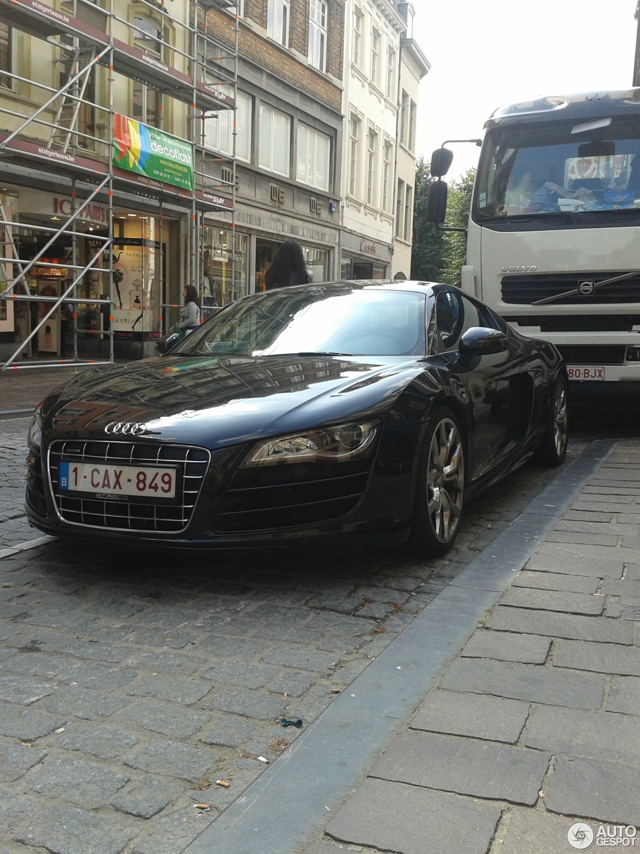 Audi R8 V10