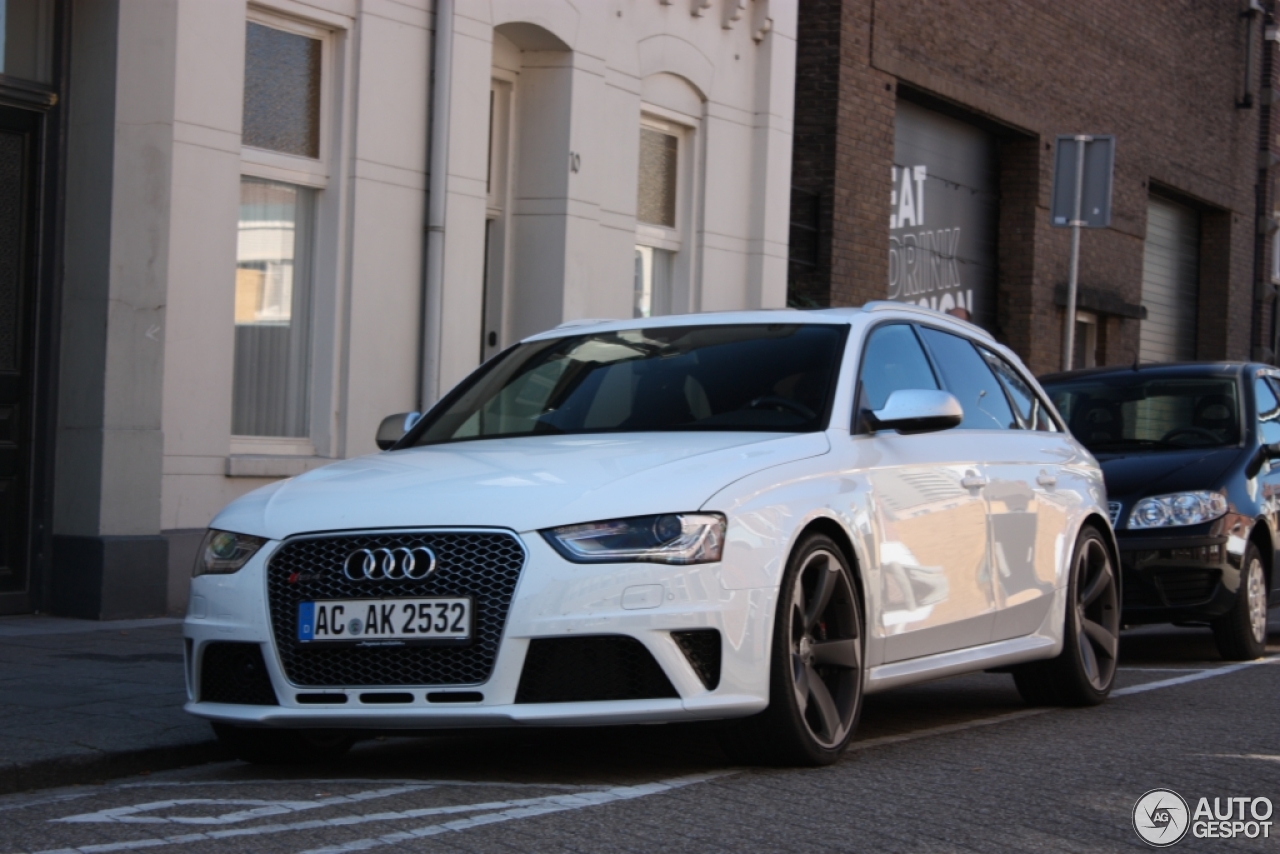 Audi RS4 Avant B8