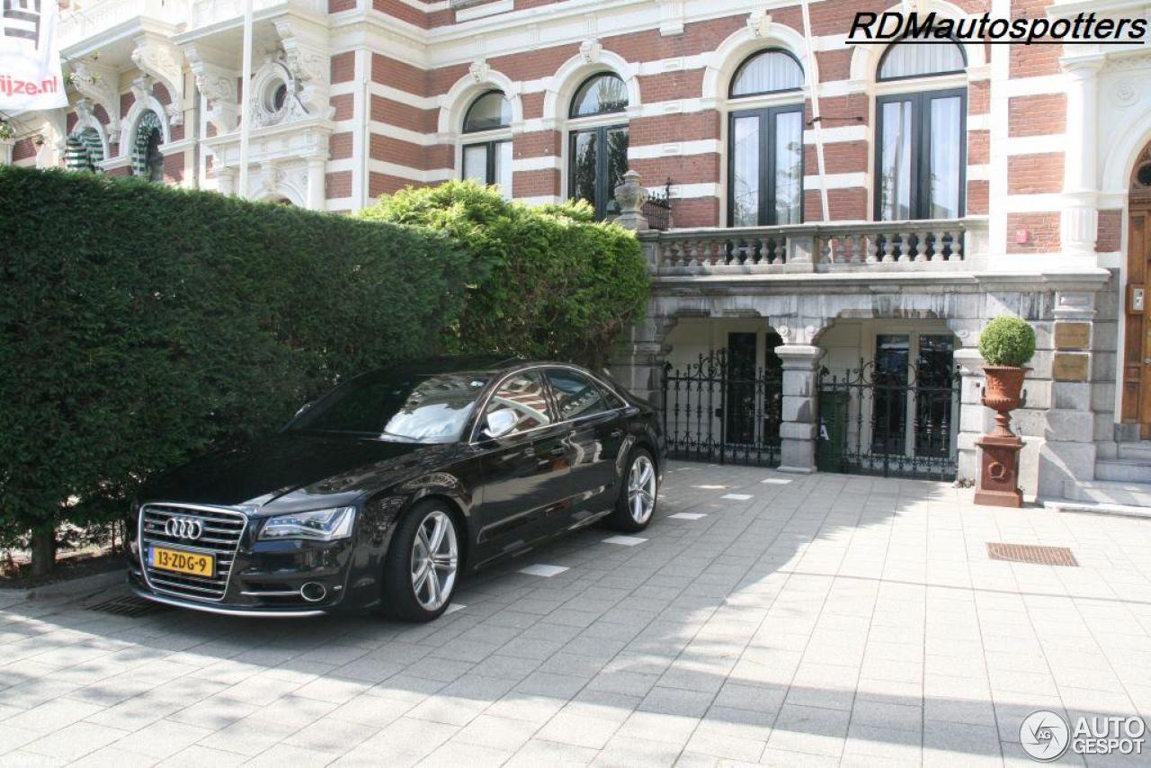 Audi S8 D4