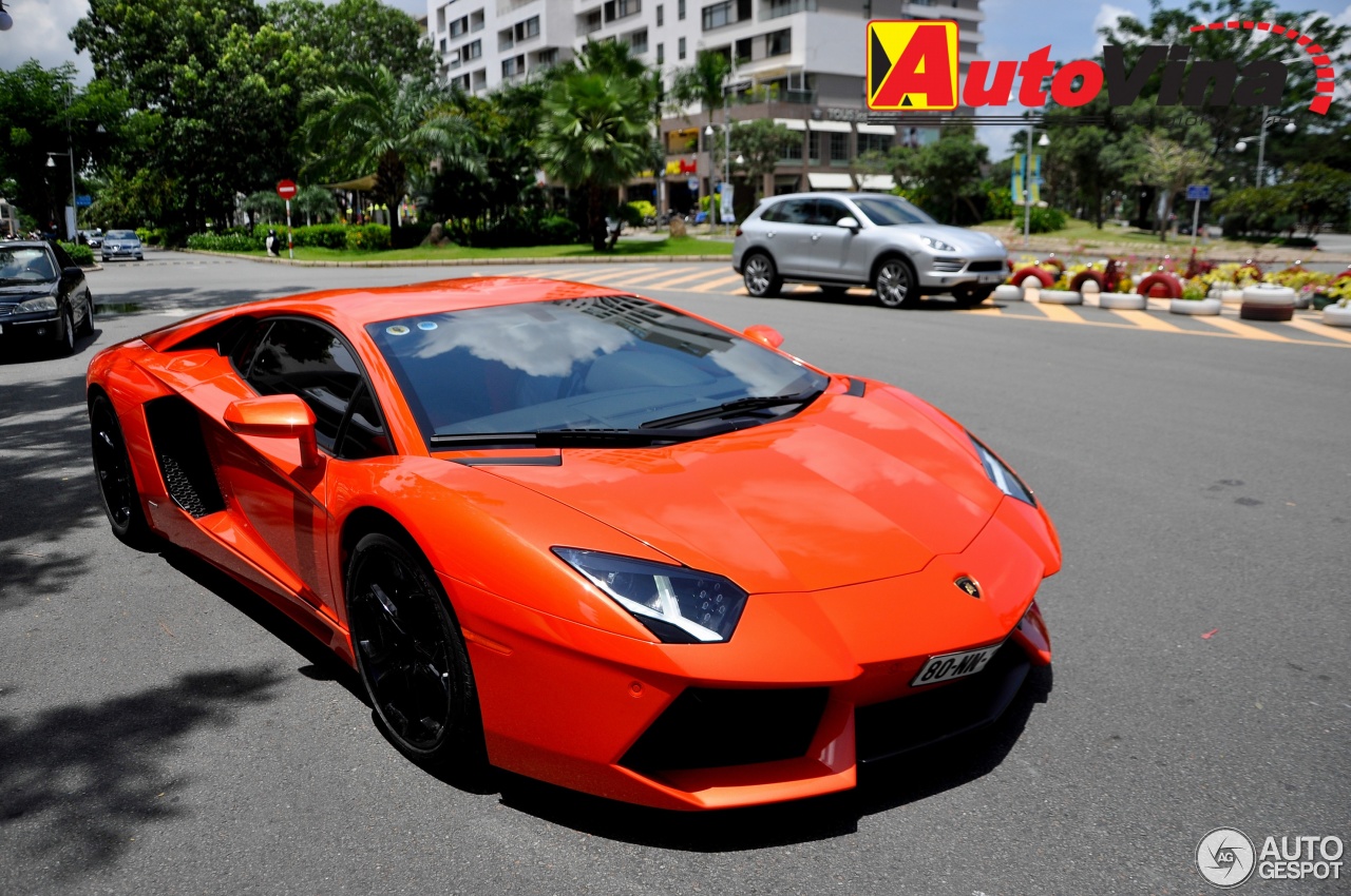 Lamborghini Aventador LP700-4