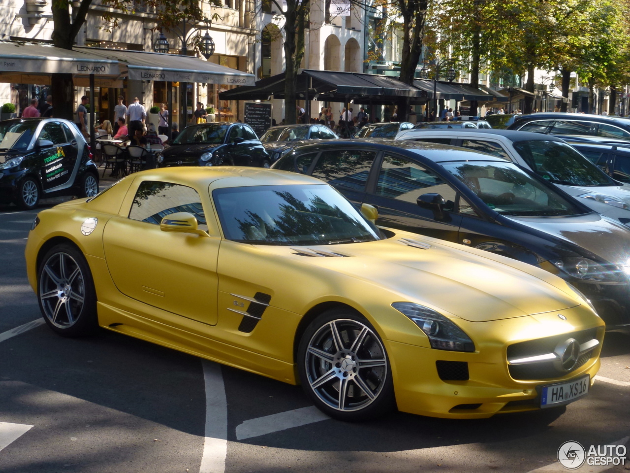 Mercedes-Benz SLS AMG